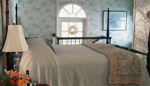 Castlemaine Inn Bar Harbor Room photo